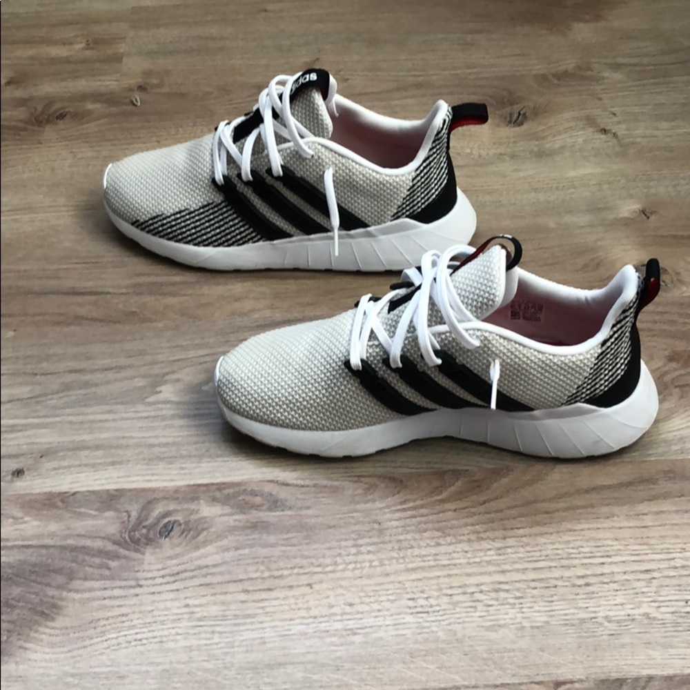 Adidas Shoes - Picture 3 of 6